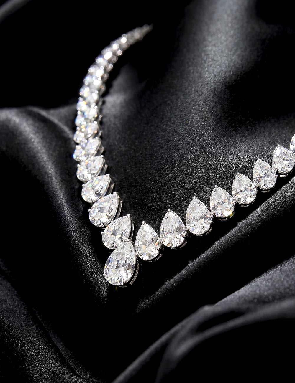 Dewdrop 105.5 carat FG-VVS, Yellow Gold, large, image 2