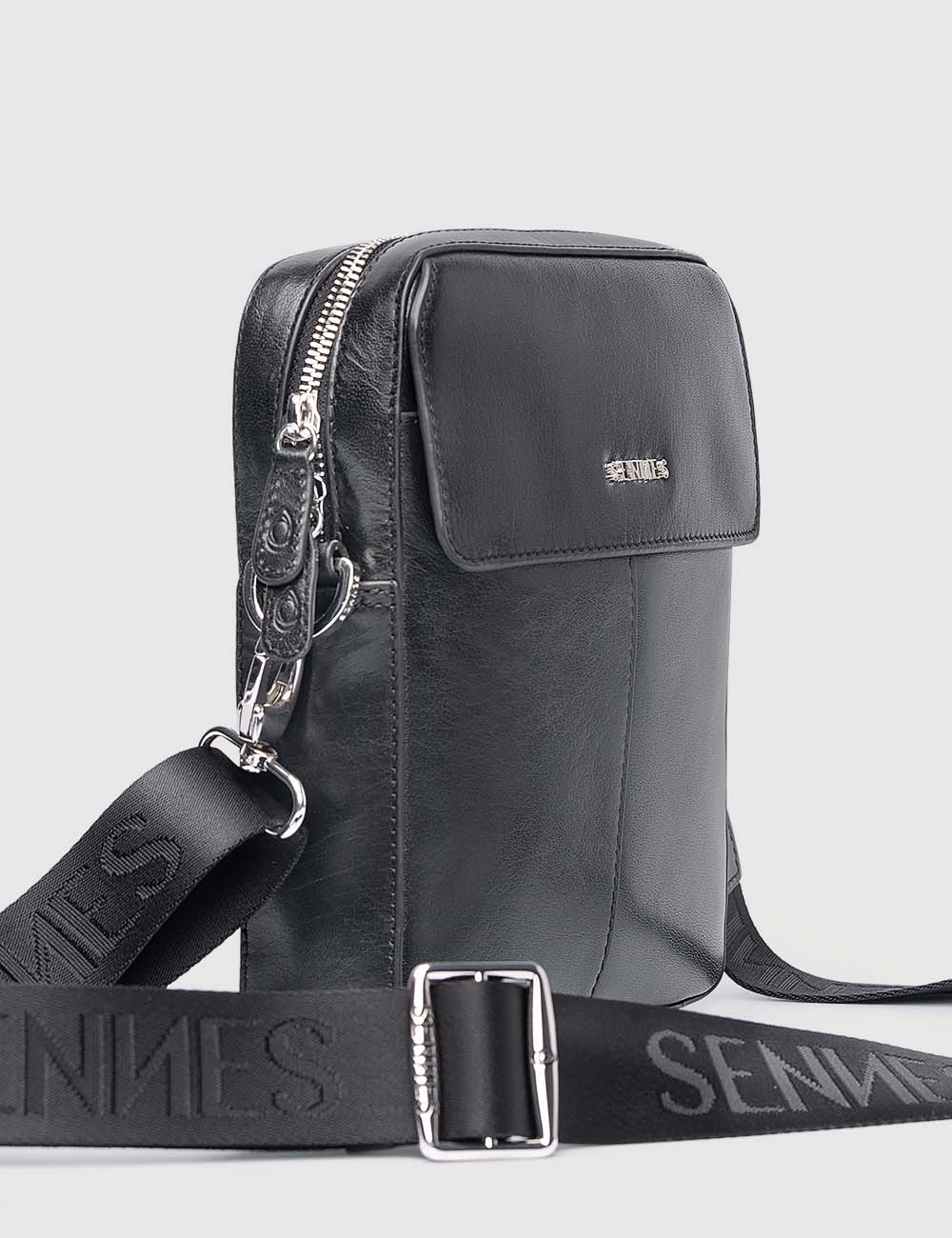 Virtuoso Messenger Bag, Black, large, image 2