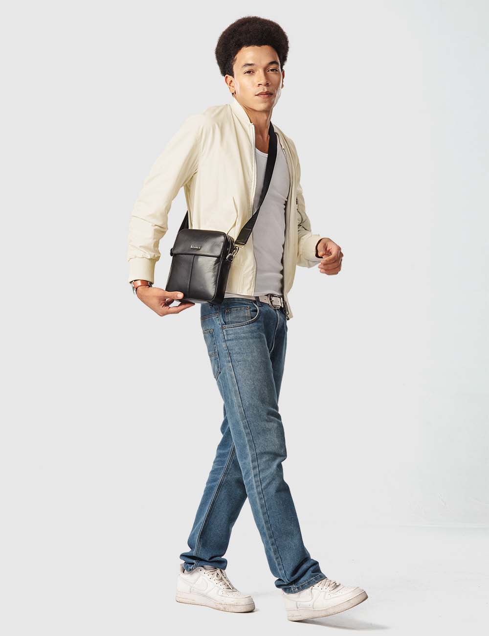 Virtuoso Messenger Bag, Black, large, image 3