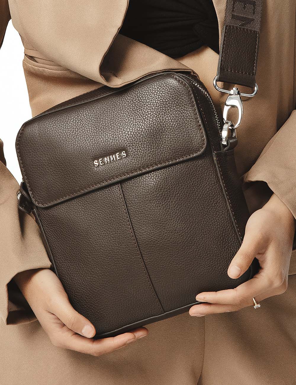 Virtuoso Messenger Bag, Brown, large, image 4